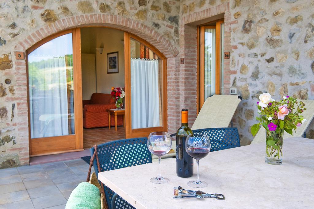 Antica Fonte Resort Casole dʼElsa Rum bild